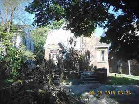 15839 Robson (2)_m.jpg